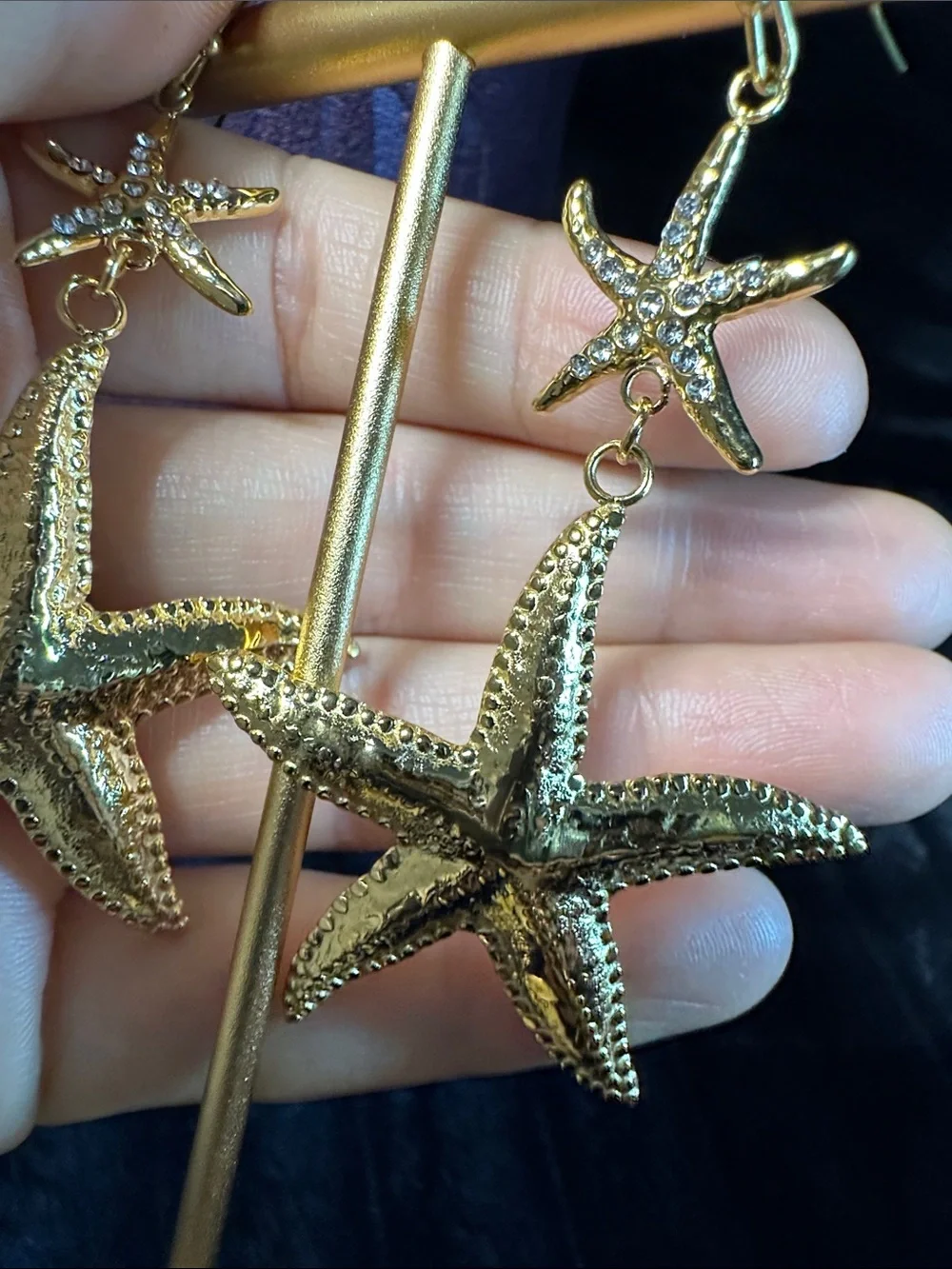 Kenneth Jay Lane Gold Starfish Dangle Earrings - Picture 3 of 6